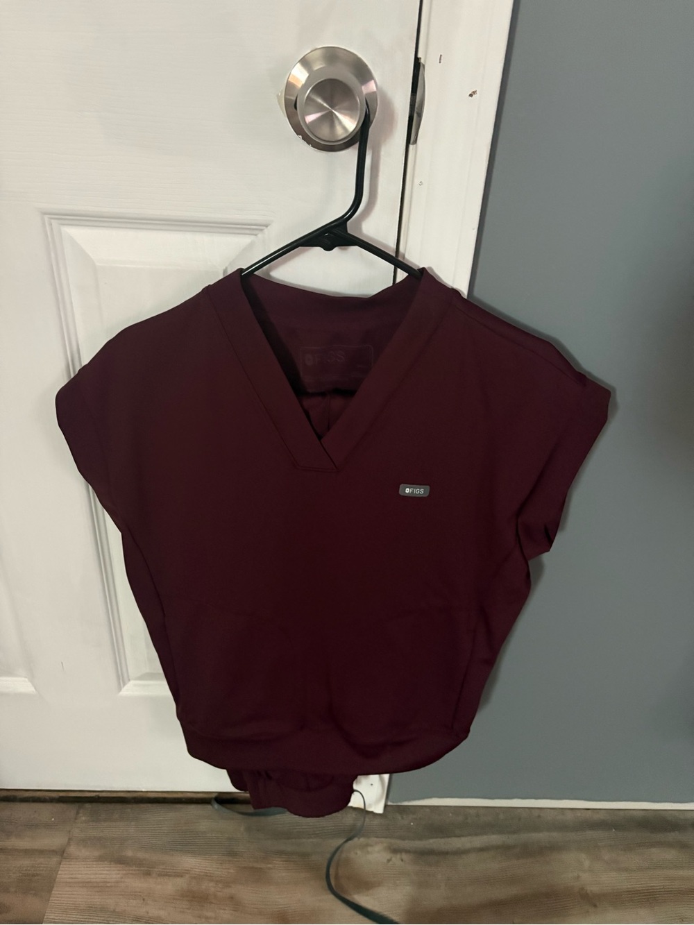 Figs Women's V-Neck Top in Burgundy